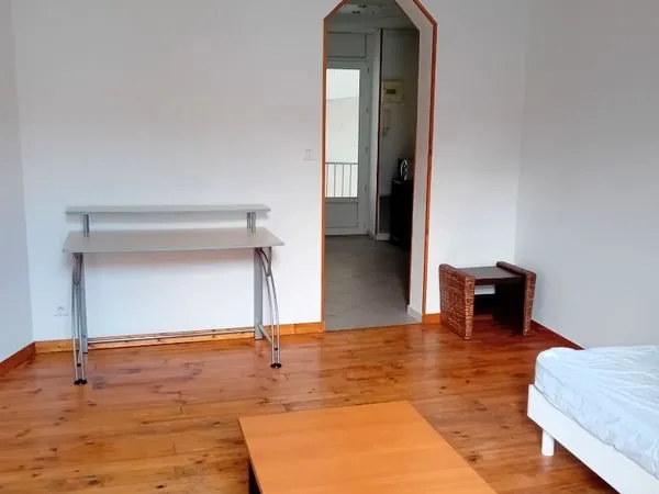 Studio 1 pièce 25 m²