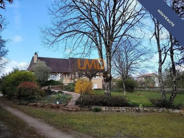 Maison 9 pièces 174 m²