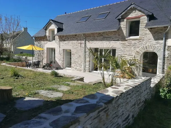 Maison rénovée 147 m2 La chapelle Caro