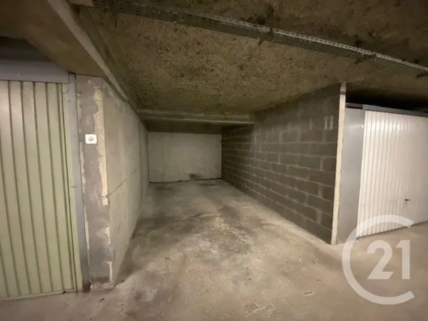 Parking 14 m²