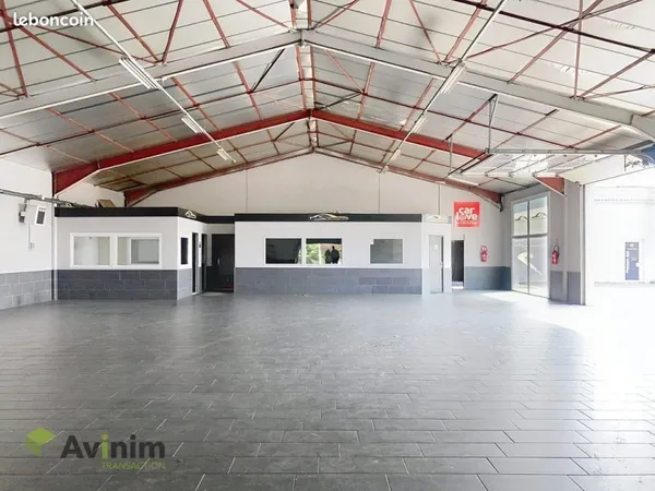 Local 1000 m² Épinal