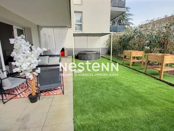 Appartement 4 pièces à vendre à Vénissieux - 75 m², rez-de-chaussée - tramway- Vénissieux - Centre -