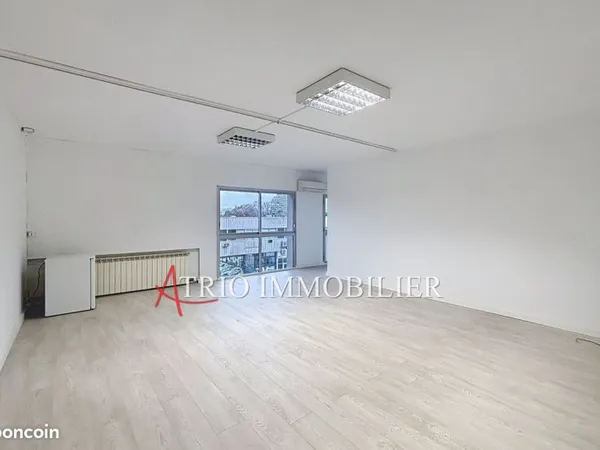 Local commercial 59 m² Villeneuve-Loubet