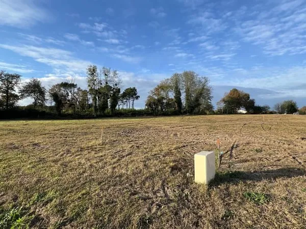 Terrain 1180 m²