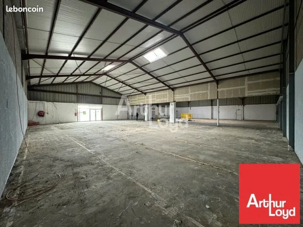 LOCAL COMMERCIAL 375 m² CHAURAY