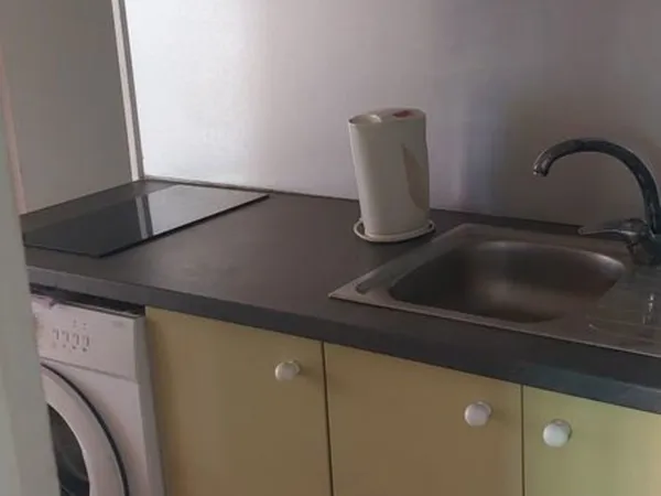 studio meublé, climatisé, Petit-Bourg 690€ C.C