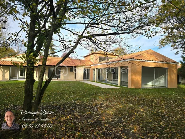 Maison 7 pièces 167 m²