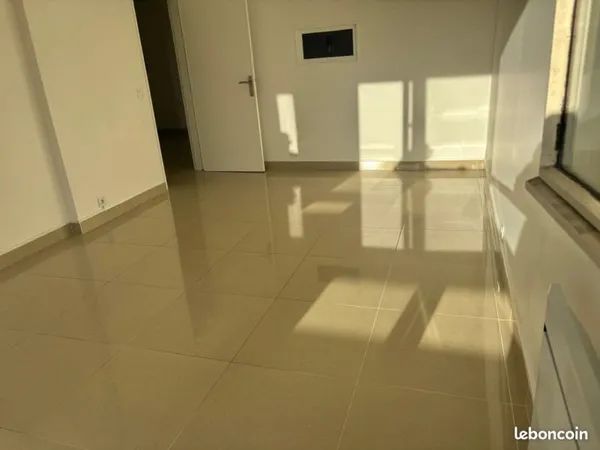 Appartement 3 pièces , 65m2, a louer, 9é étage,