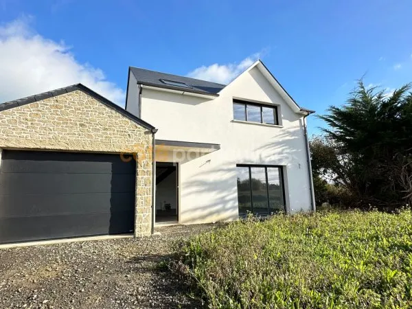 EXCLUSIVITE - MAISON NEUVE A DEUX PAS DE LA MER - 5 CHAMBRES - GARAGE