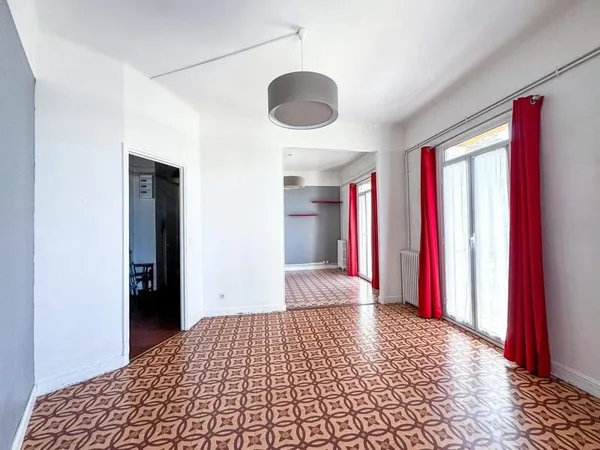 Appartement T3 avec cave et balcons