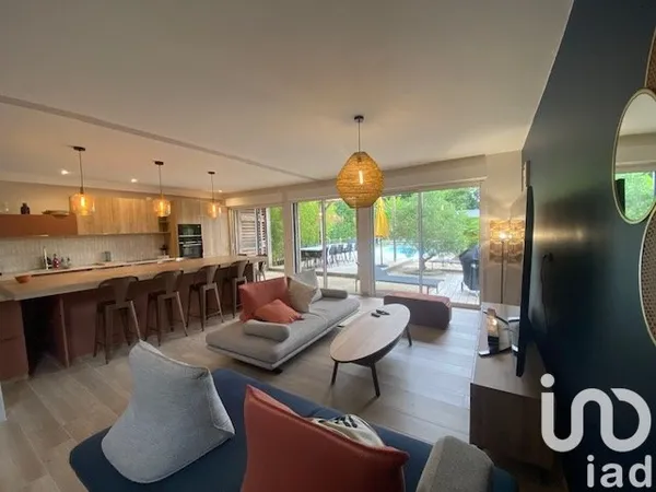 Maison 8 pièces 183 m²