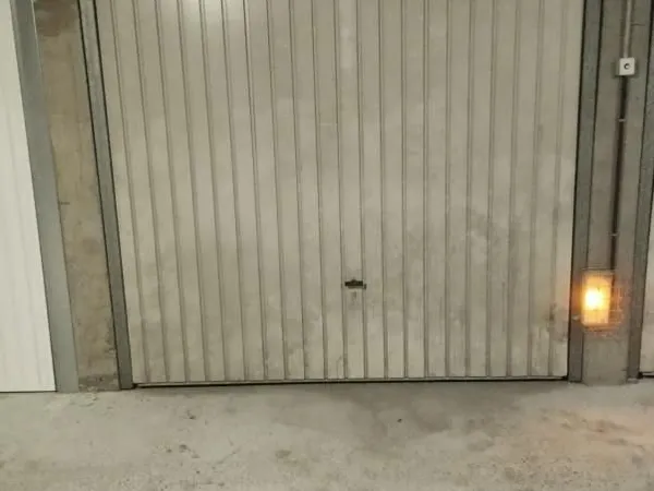 Garage/box 13 m² Oullins