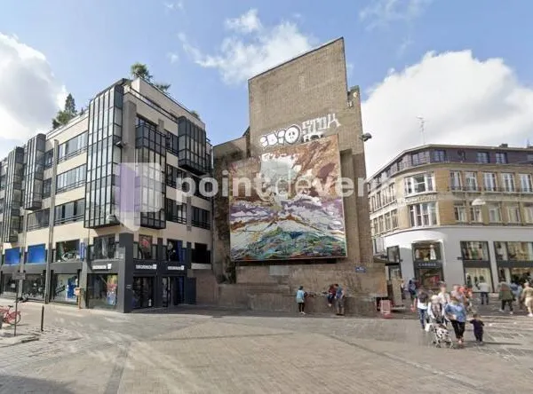 Local commercial 363 m²