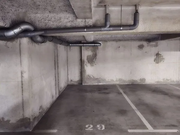 Place de parking couverte - Ponts Jumeaux