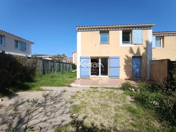 Maison de 83m² de type 4 avec garage situé au centre-ville de