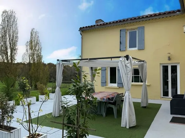 Maison 7 pièces 181 m²