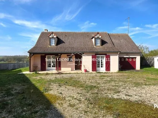PROCHE MAINTENON CHARMANTE MAISON 4 CHAMBRES 144 m2