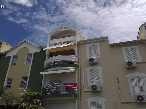 Appartement 110 m2 double étage tout très neufs, dans résidence la Source à moudong sud, photos fait