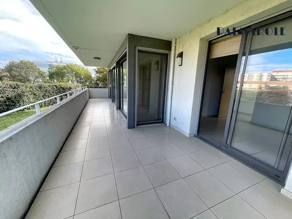 PERPIGNAN PALAIS DES CONGRES APARTEMENT T3 2 PARKINGS