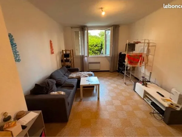 Grand T2 au rez de chaussée 48m2