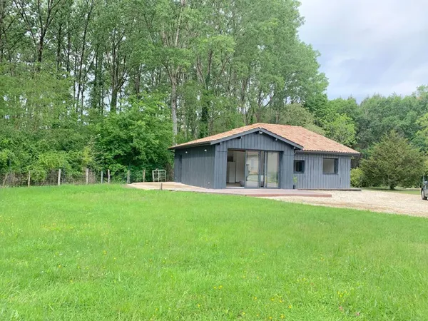 A LOUER MAISON T5 DE 95 M2 AVEC JARDIN - SECTEUR BAZAS