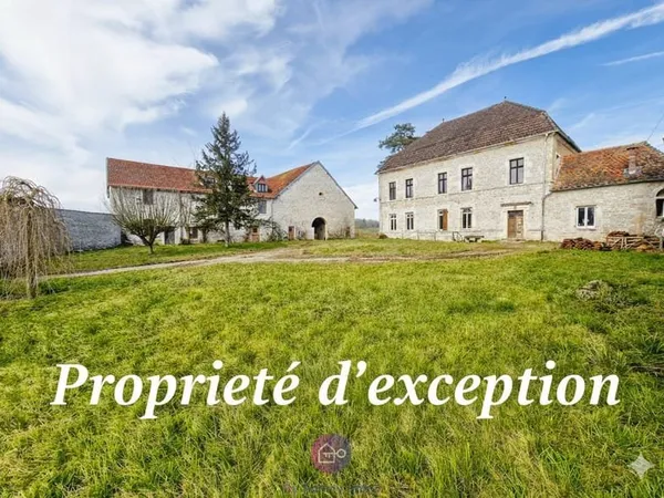 Prestigieux château du XVIIIe et XIXe siècle à vendre