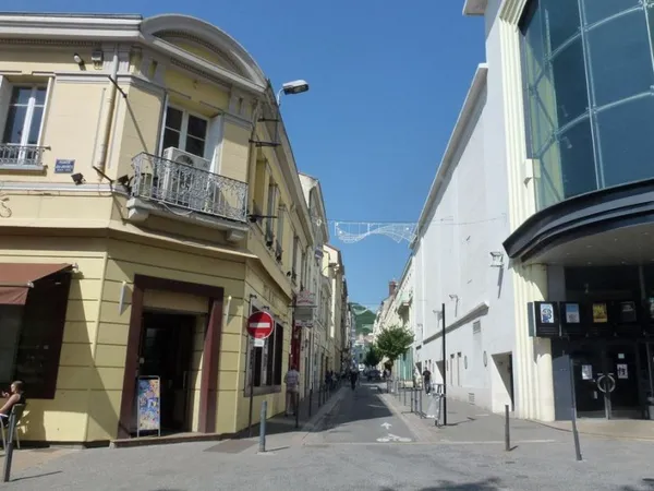 Fond de commerce, informatique 77 m² Saint-Étienne