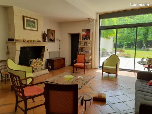 Maison 300m² sur terrain arboré proche La Brède