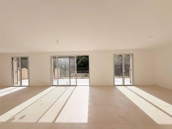T4 dernier étage avec terrasse de 25m2