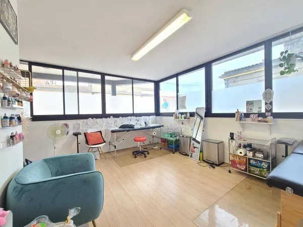 Local commercial 3 pièces 48 m²