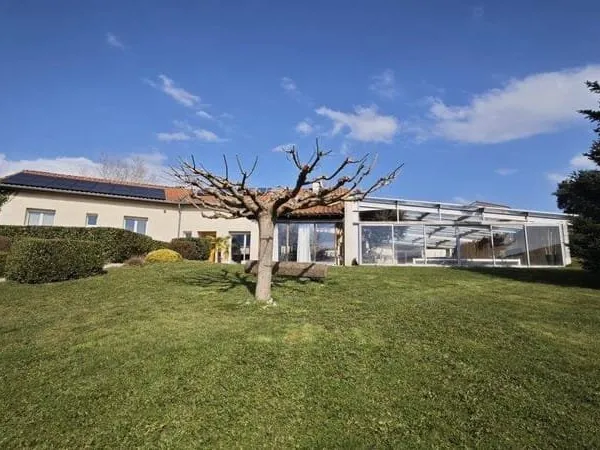 Villa 6 pièces 166 m²