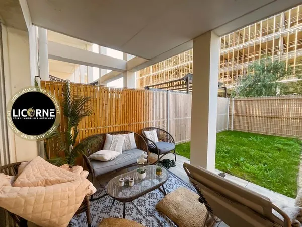 Marseille 15e - Appartement T2 récent avec jardin et place de