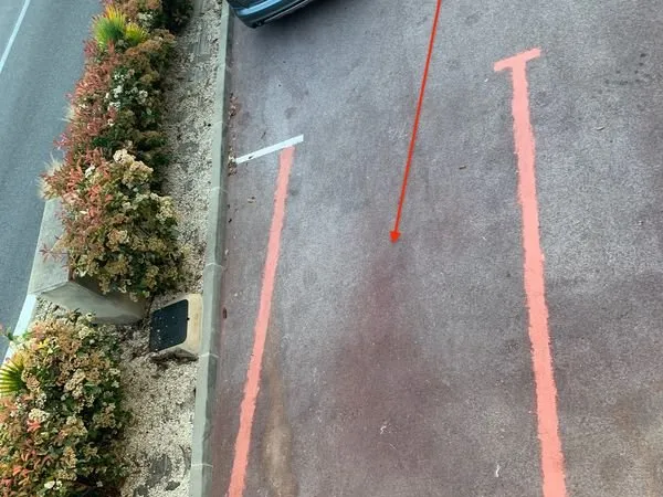 Place de parking face aux plages