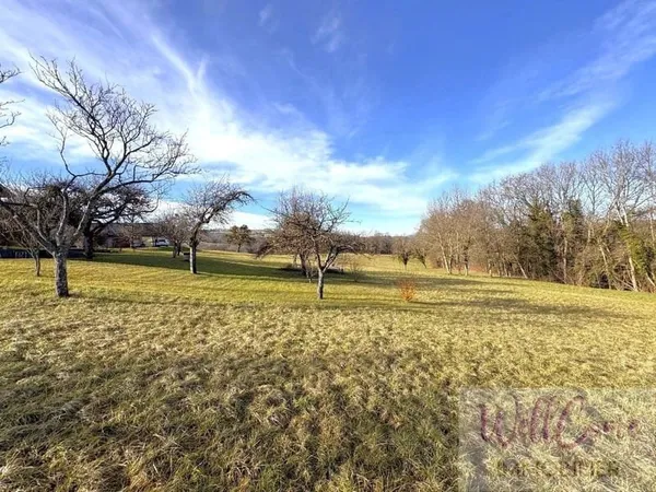 Terrain 1723 m²