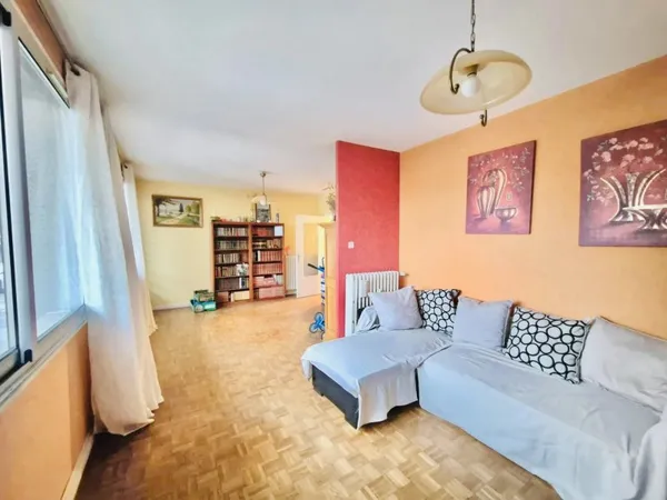 Appartement T4 avec parking privatif