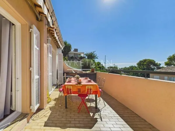 Spacieux appartement 2-3 pièces avec terrasse et vue panoramique - Menton Riviera