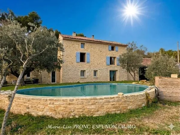 Maison 8 pièces 266 m²
