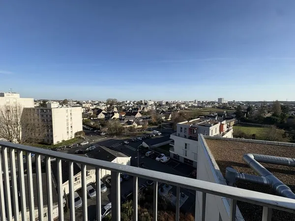 APPARTEMENT T3 LUMINEUX - LA RICHE CENTRE