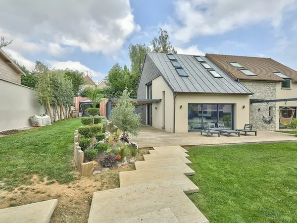 MAISON ORGEVAL - 5 pièce(s) - 188.02 m2
