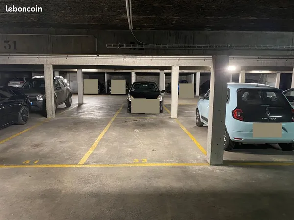 Place de parking en sous-sol sécurisé - Tours centre - 65 CC