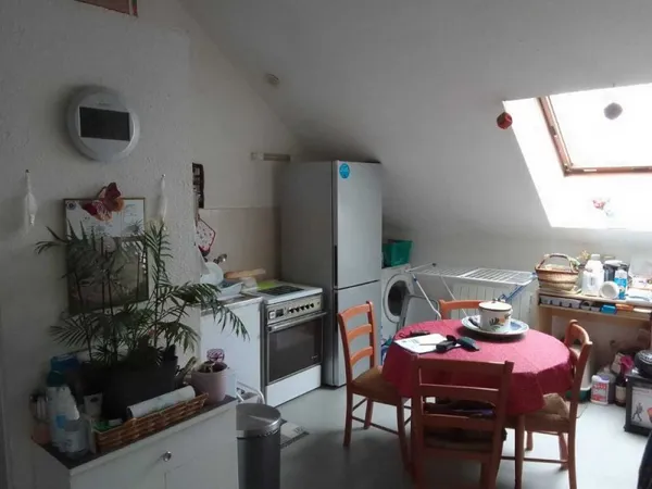 APPARTEMENT F2 / PARKING (Loué)