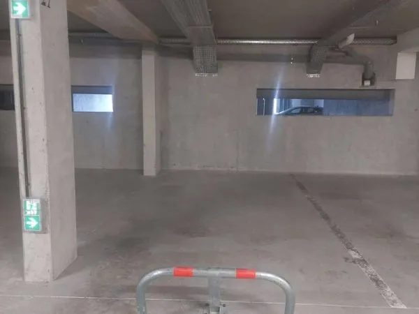 Parking 12 m²