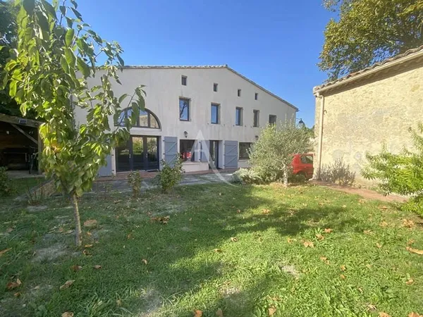Maison 6 pièces 210 m²
