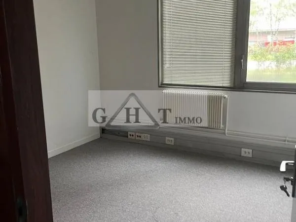A LOUER 200 M² DE BUREAUX A LA COURNEUVE
