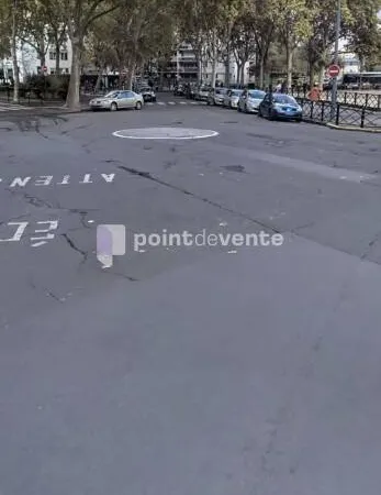 Local commercial 145 m²