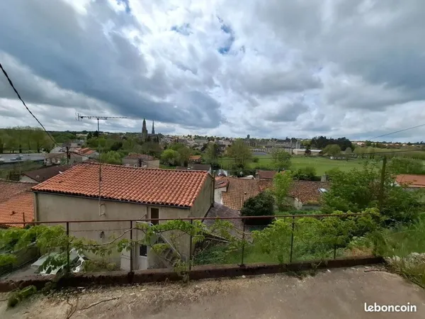 T2 Saint Laurent Sur Sèvre, ancienne maison intégralement rénovée