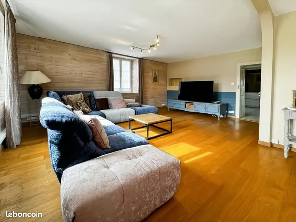 Maison 10 pièces 398 m²
