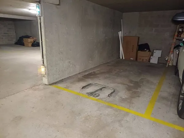Parking 12 m²