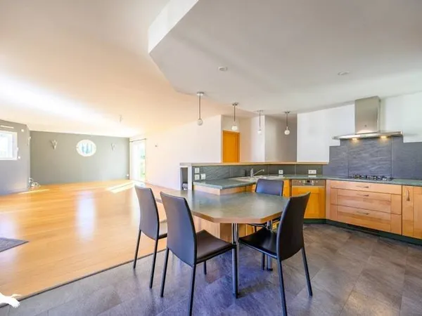 Maison 6 pièces 154 m²