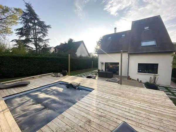 Maison 6 pièces 207 m²